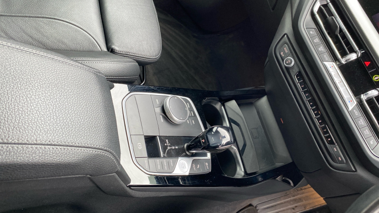 BMW 2 Series 218i M Sport 4dr DCT Petrol Saloon